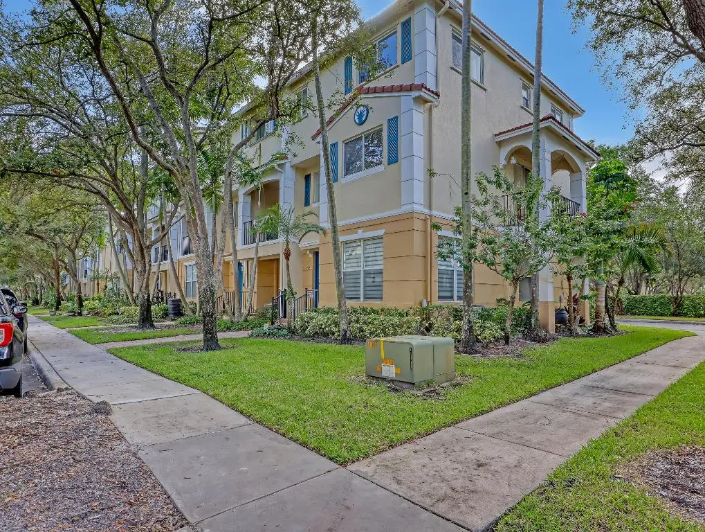 2850 S Oasis Drive, Boynton Beach, FL 33426 - #1