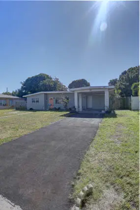 328 E Jasmine Drive, West Palm Beach, FL 33403 - #2