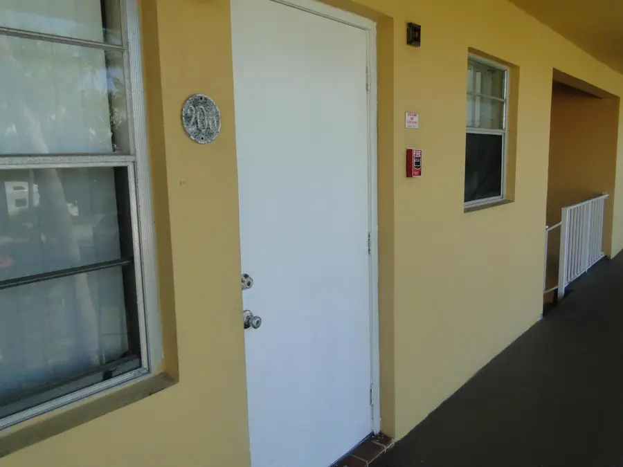 220 Croton Avenue #206, Lantana, FL 33462 - #2