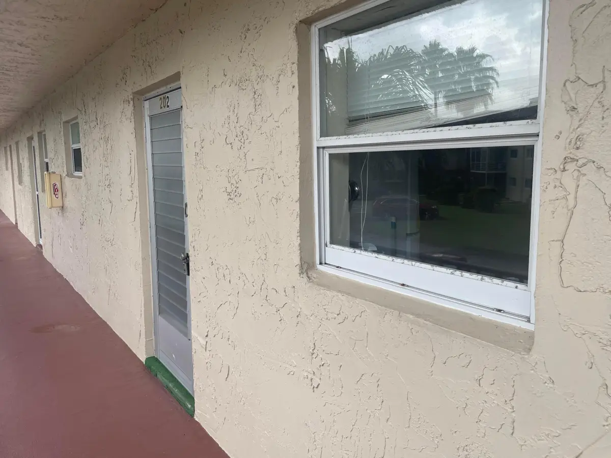 701 Lori Drive #202, Palm Springs, FL 33461 - #1