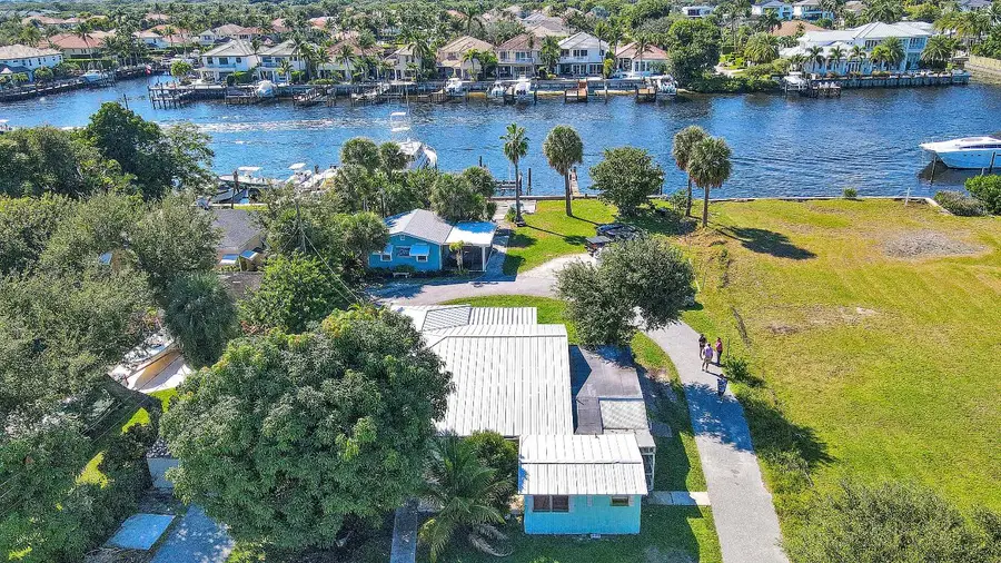 2031 Melody Lane, North Palm Beach, FL 33408 - #2