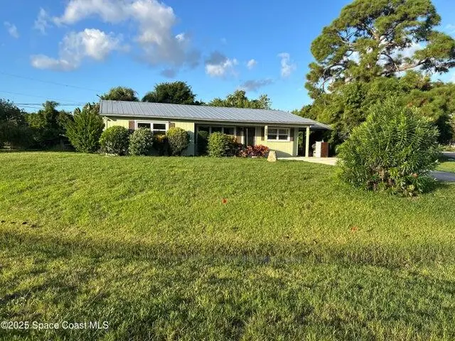 100 S Wimbrow Drive, Sebastian, FL 32958 - #2