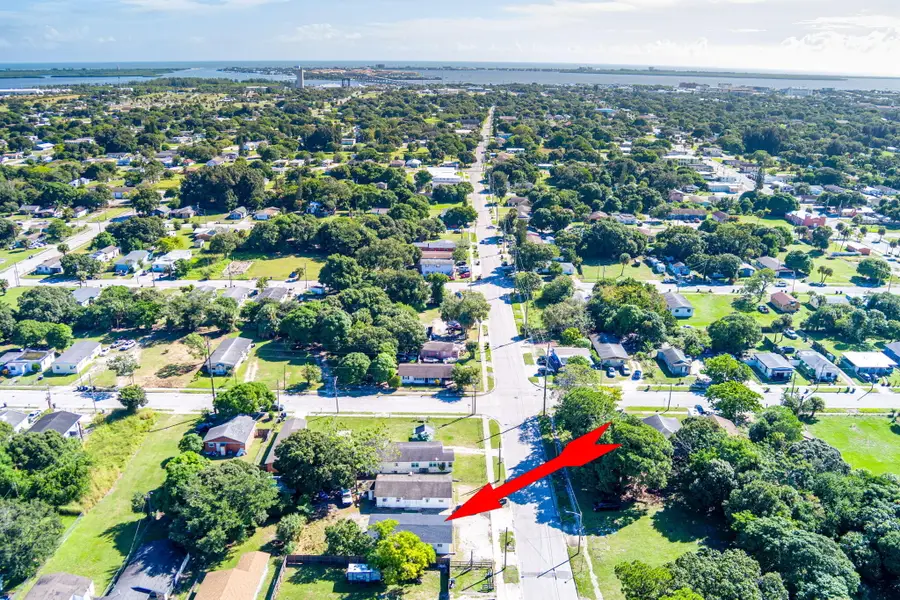 2108 Avenue E, Fort Pierce, FL 34950 - #2