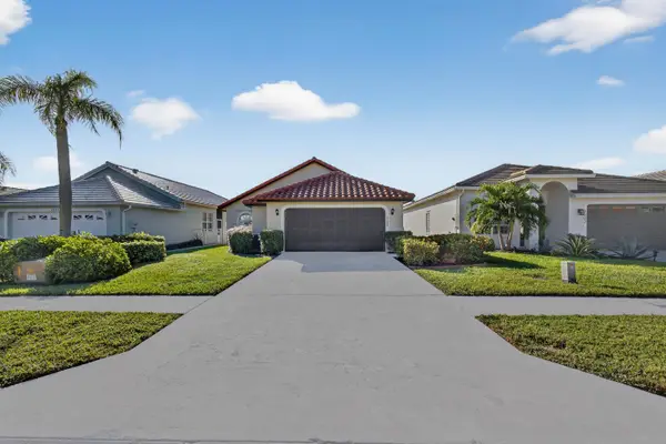 2596 Country Golf Drive, Wellington, FL 33414