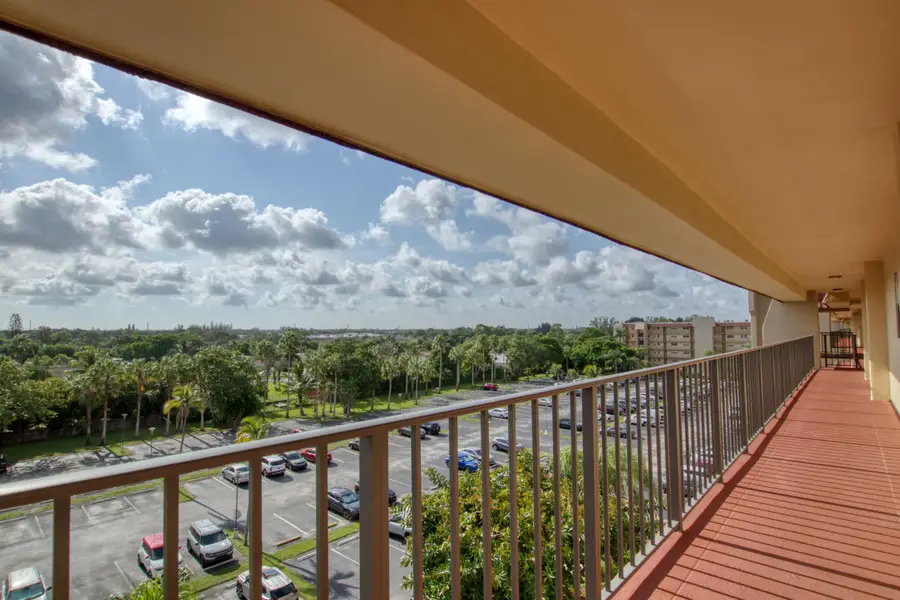 3590 Via Poinciana #614, Lake Worth, FL 33467 - #3