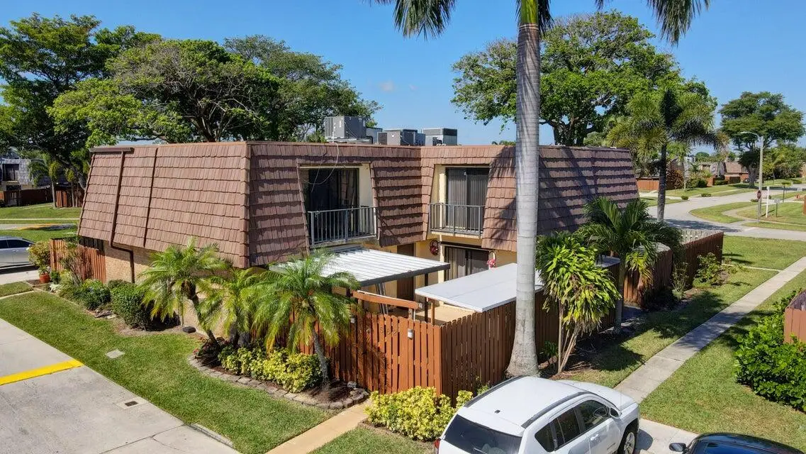 562 Springdale Circle #56-B, Palm Springs, FL 33461 - #1