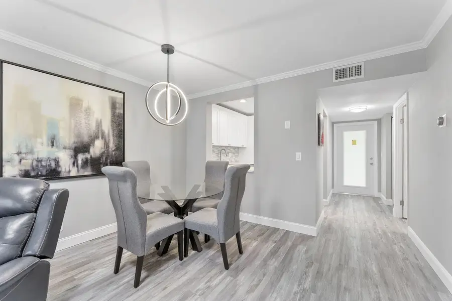 118 Lake Constance Drive, West Palm Beach, FL 33411 - #3