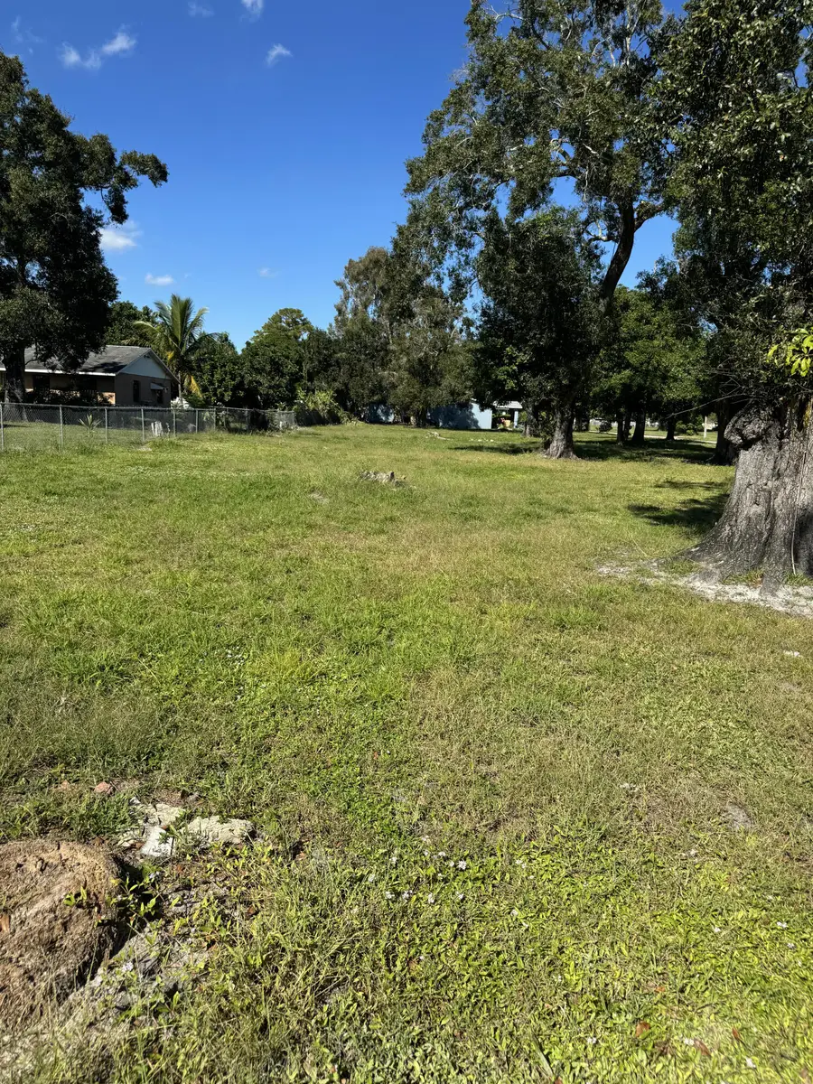 201 N 29th Street, Fort Pierce, FL 34947 - #3