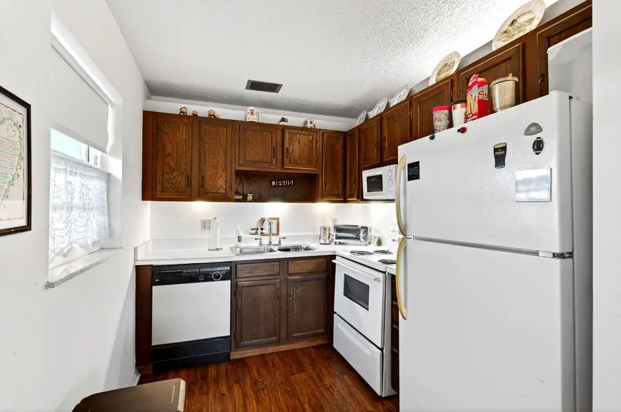 108 Spring Lake Court #203, Vero Beach, FL 32962 - #3