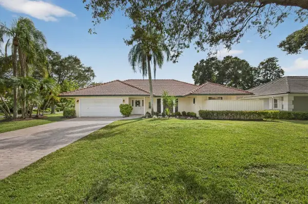 13 Saint Giles Road, Palm Beach Gardens, FL 33418