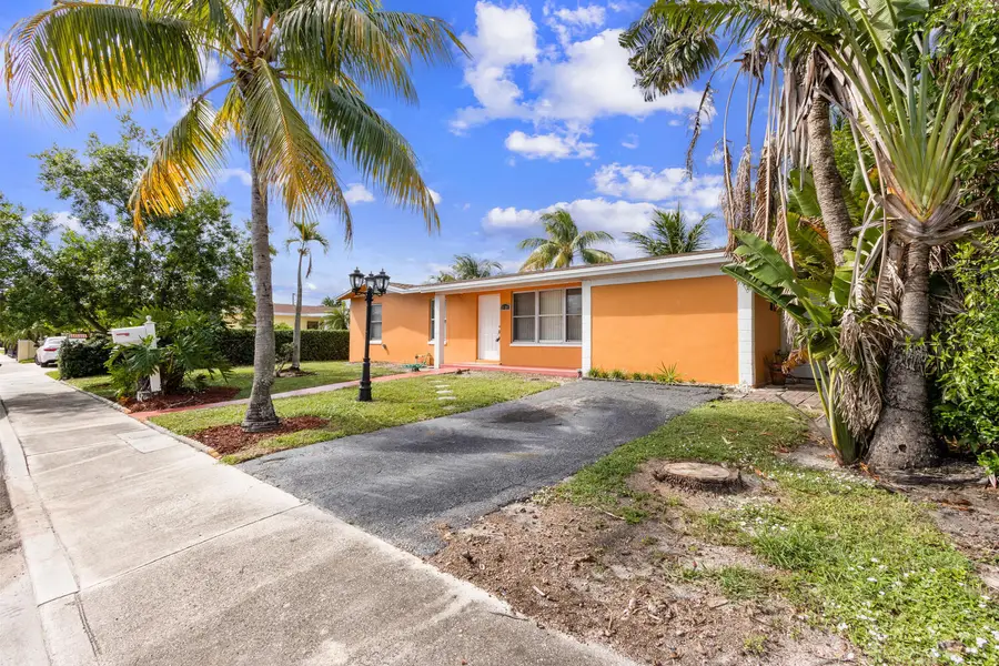 3329 El Vedado Court E, West Palm Beach, FL 33405 - #3