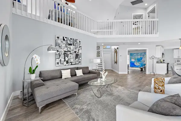 2596 La Cristal Circle, Palm Beach Gardens, FL 33410