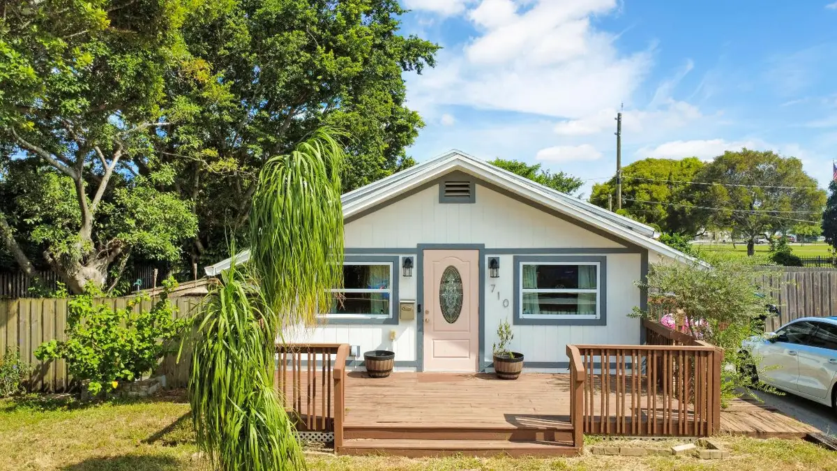 710 S Pine Street, Lake Worth Beach, FL 33460 - #1