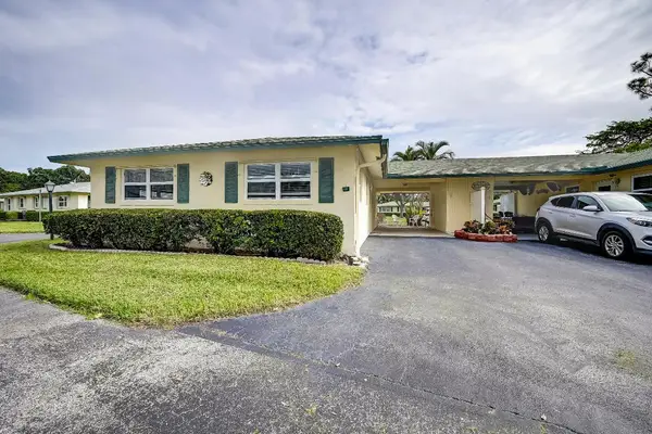 227 Cardinal Lane, Delray Beach, FL 33445