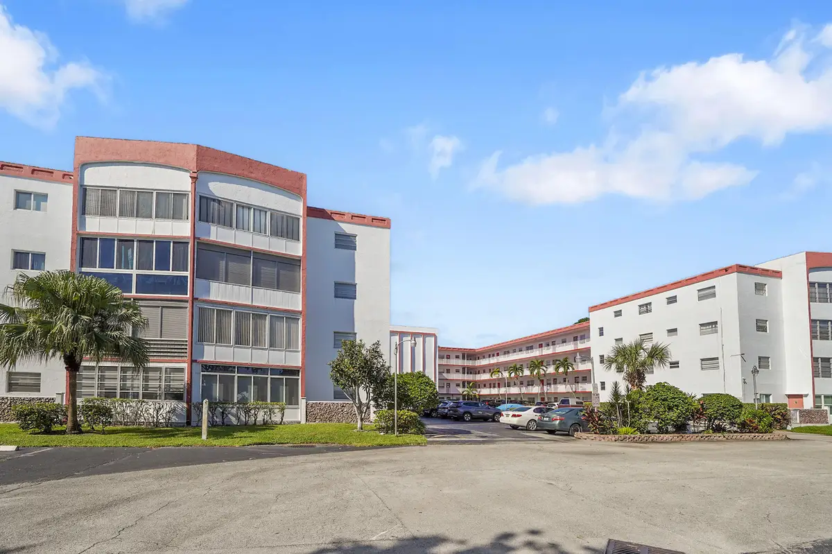 4000 NW 44th Avenue #301, Lauderdale Lakes, FL 33319 - #1