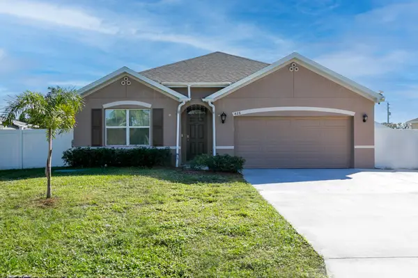 428 SE Fairchild Avenue, Port St Lucie, FL 34984