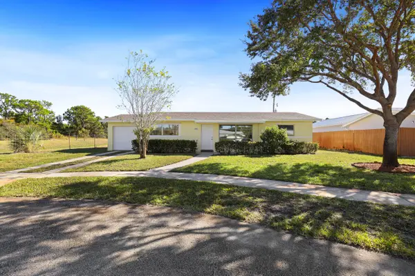 18905 SE Southgate Drive, Jupiter, FL 33469