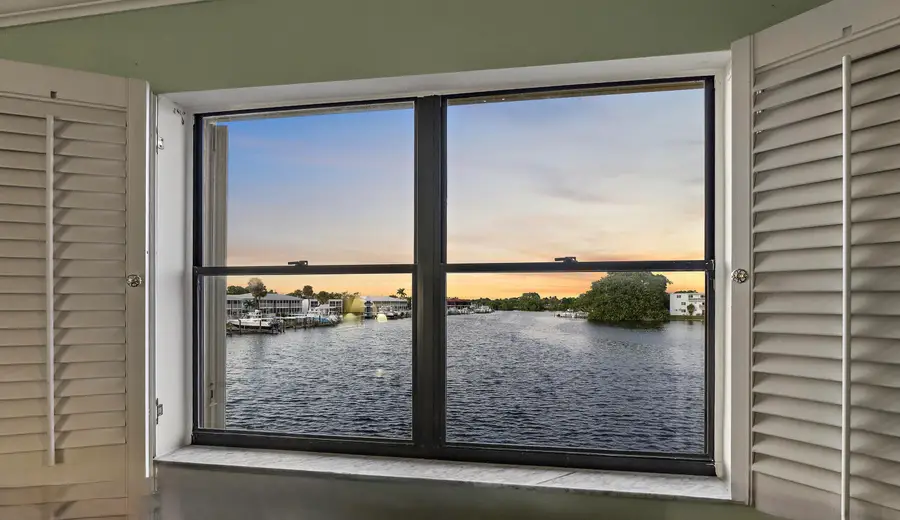 313 Lake Circle #212, North Palm Beach, FL 33408 - #3