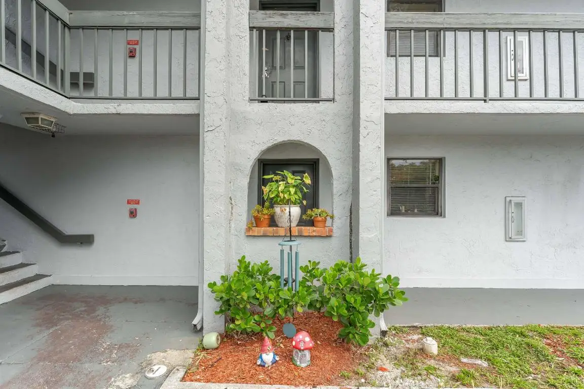 2050 N Congress Avenue #109, West Palm Beach, FL 33401 - #1