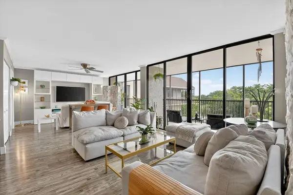 2816 N 46th Avenue #J682, Hollywood, FL 33021