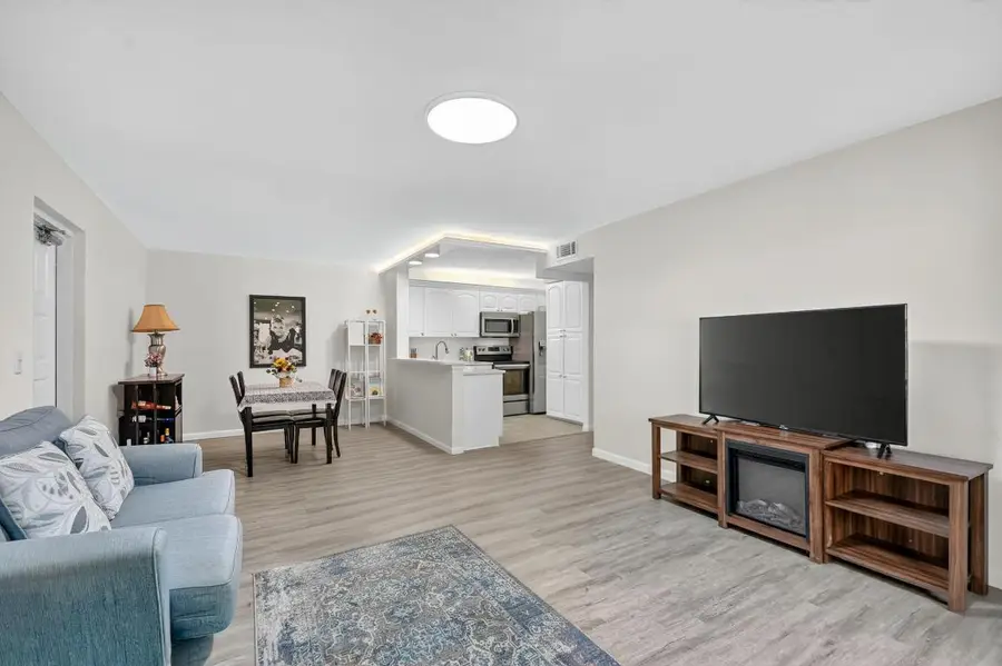 1009 Green Pine Boulevard #F1, West Palm Beach, FL 33409 - #3