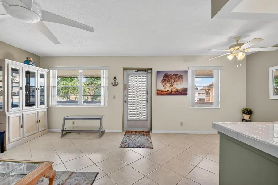 317 Windsor N, West Palm Beach, FL 33417 - #2