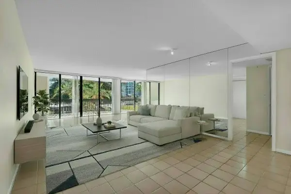 2000 Presidential Way #206, West Palm Beach, FL 33401