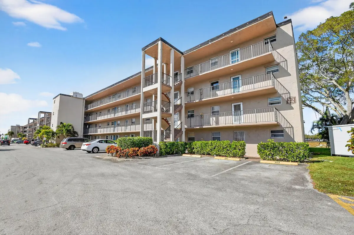 729 Lori Drive #405, Palm Springs, FL 33461 - #1