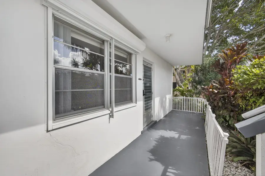 64 Canterbury C, West Palm Beach, FL 33417 - #2