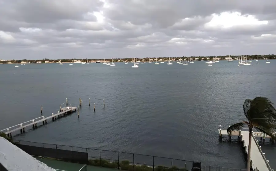 5200 N Flagler Drive Se #702, West Palm Beach, FL 33407 - #2