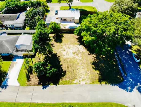 4802 Bonanza Road, Lake Worth, FL 33467