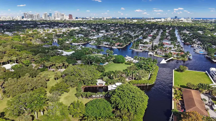 1600 SW 15th Avenue, Fort Lauderdale, FL 33312 - #2