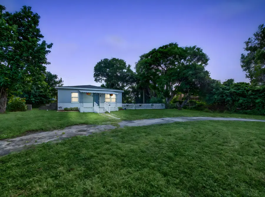 1373 W 35th Street, Riviera Beach, FL 33404 - #2