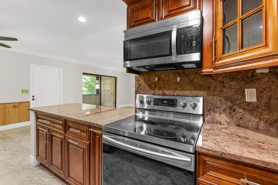 111 Lake Avenue #8, Lake Worth Beach, FL 33460 - #3