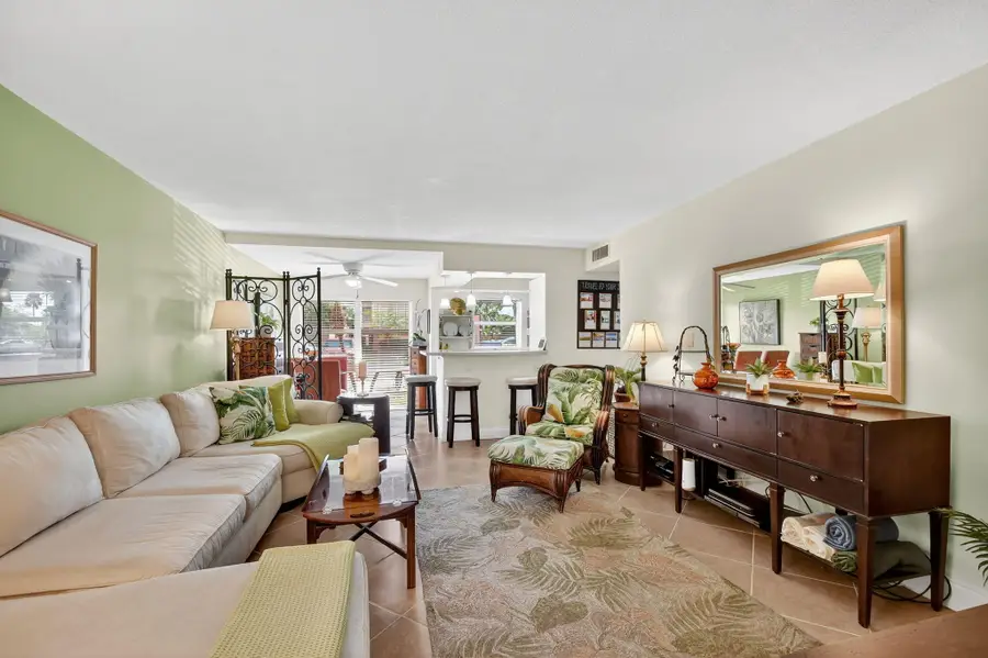 7 Golfs Edge #D, West Palm Beach, FL 33417 - #2