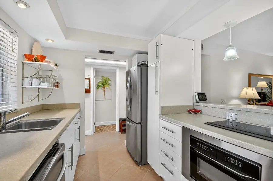 7 Golfs Edge #D, West Palm Beach, FL 33417 - #3
