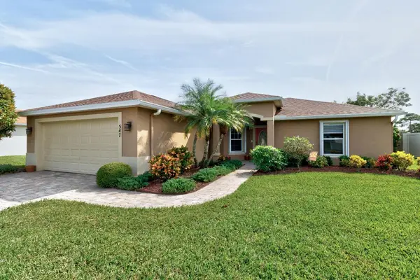 547 High Hawk Circle, Vero Beach, FL 32962