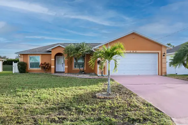 594 SW Grove Avenue, Port St Lucie, FL 34983