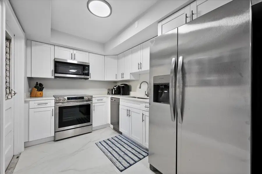 5500 Tamberlane Circle #105, Palm Beach Gardens, FL 33418 - #2