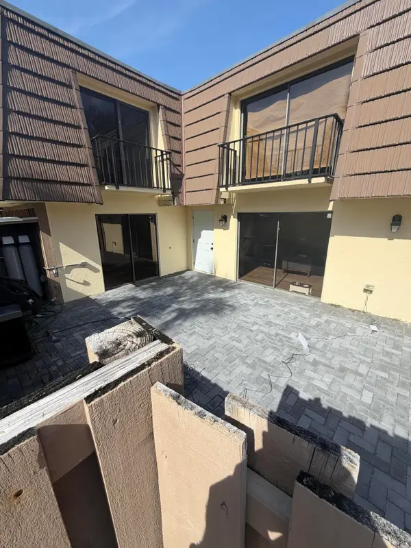 1210 12th Ct Court, Palm Beach Gardens, FL 33410