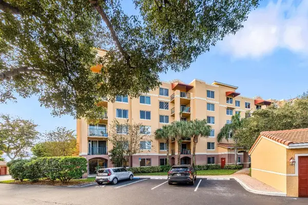 1000 Scotia Drive #105, Hypoluxo, FL 33462