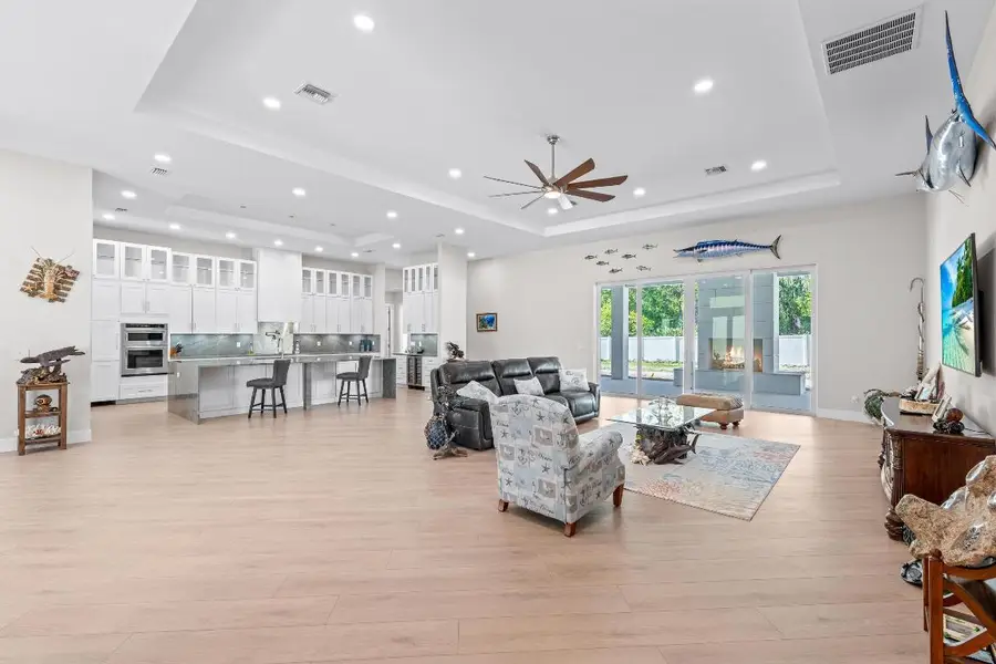 8425 Apache Boulevard, The Acreage, FL 33470 - #3