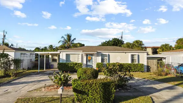 430 W 25th Street, Riviera Beach, FL 33404 - #2