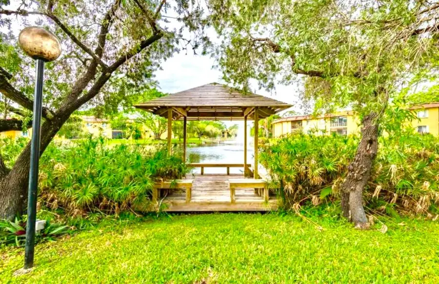 906 SW 9th Street Circle #204, Boca Raton, FL 33486 - #2