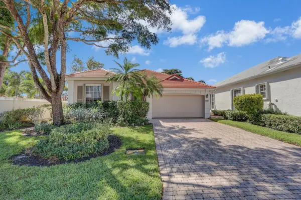 8241 Heritage Club Drive, West Palm Beach, FL 33412