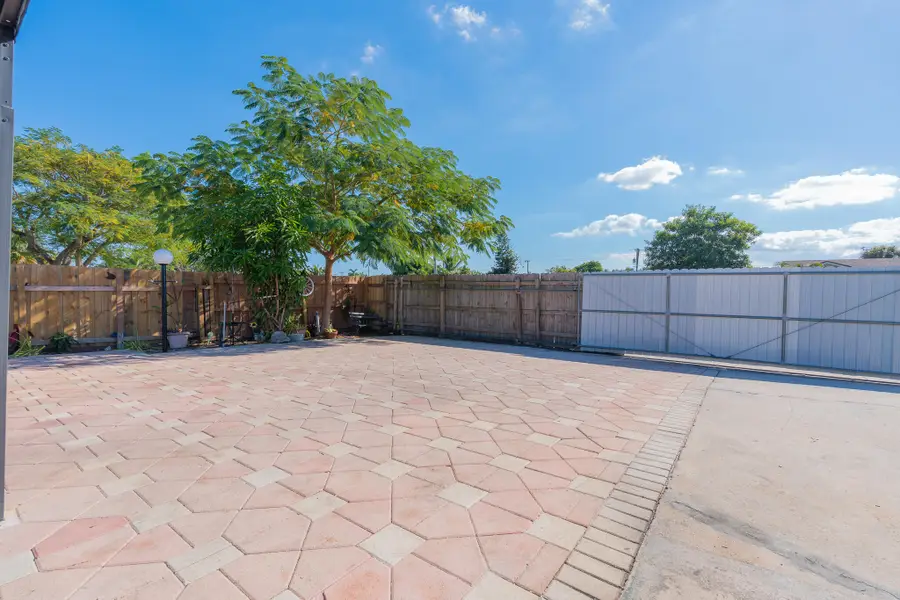 5320 Parker Avenue, West Palm Beach, FL 33405 - #3