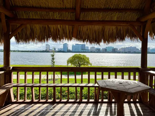 760 Executive Center Drive #14, West Palm Beach, FL 33401