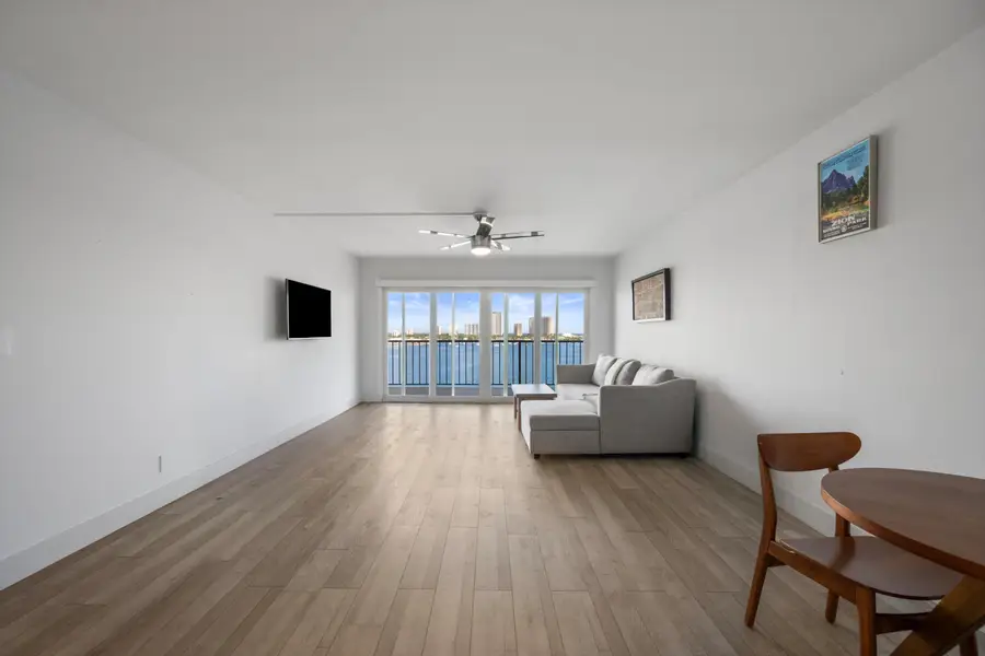 3040 Lake Shore Drive #Ph 2, Riviera Beach, FL 33404 - #3