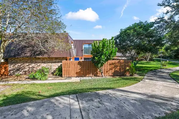 5708 SE Windsong Lane, Stuart, FL 34997