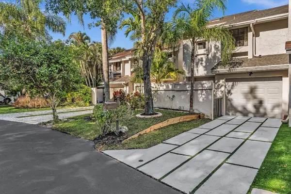 6565 Parkview Drive #C, Boca Raton, FL 33433